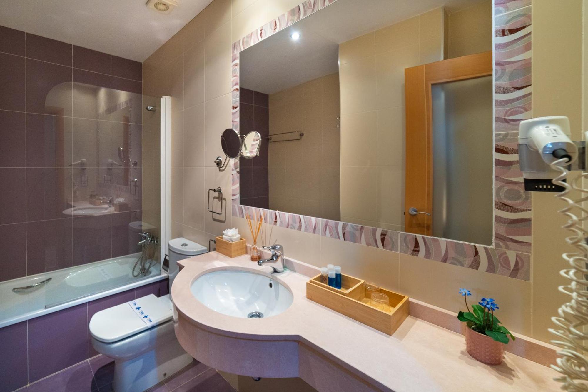 Hotel Puerta De Казорла Екстериор снимка