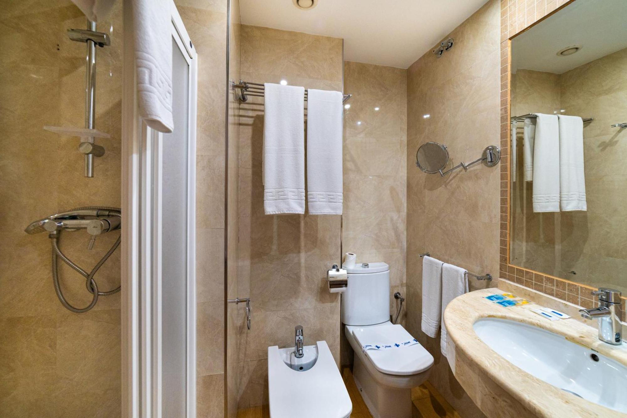 Hotel Puerta De Казорла Екстериор снимка