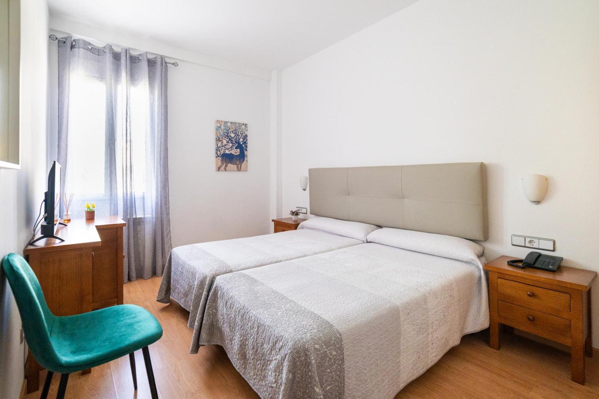 Hotel Puerta De Казорла Екстериор снимка