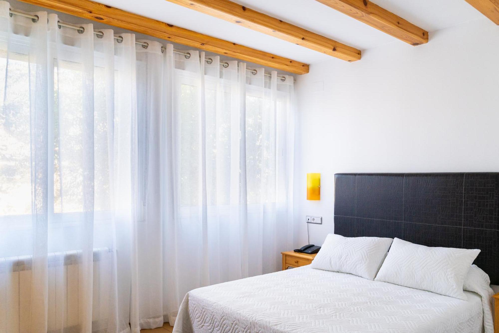 Hotel Puerta De Казорла Екстериор снимка