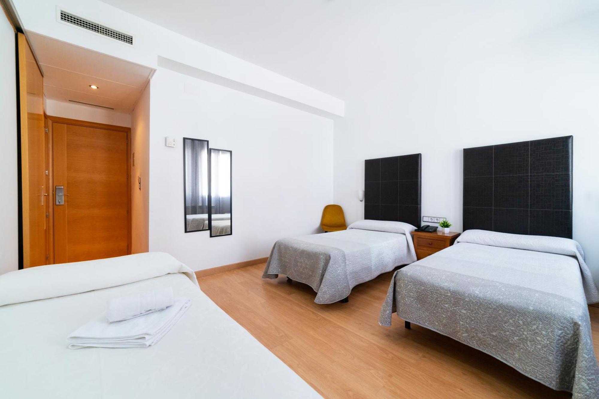 Hotel Puerta De Казорла Екстериор снимка