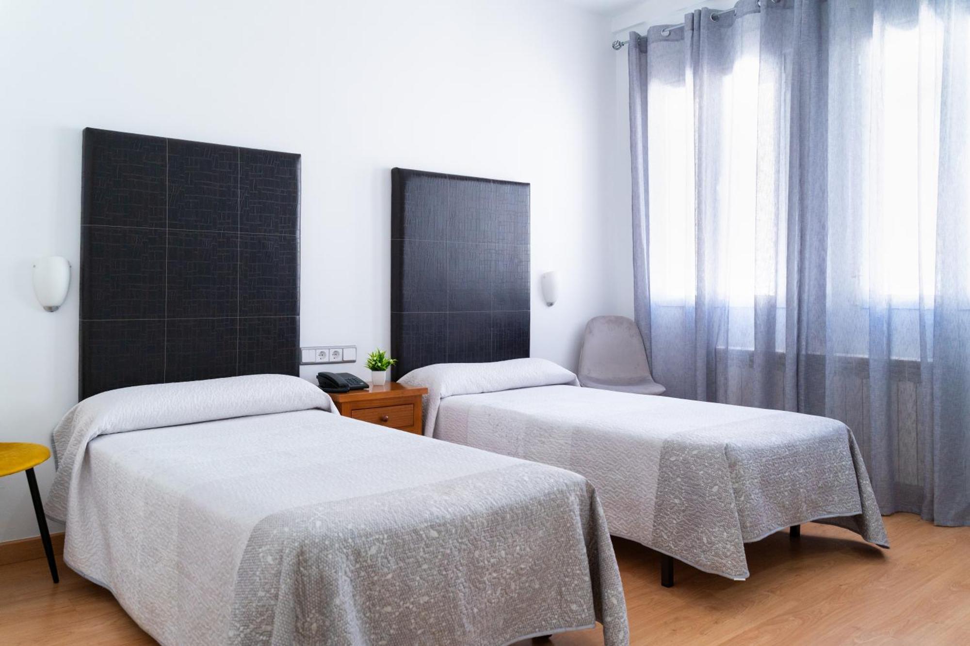Hotel Puerta De Казорла Екстериор снимка
