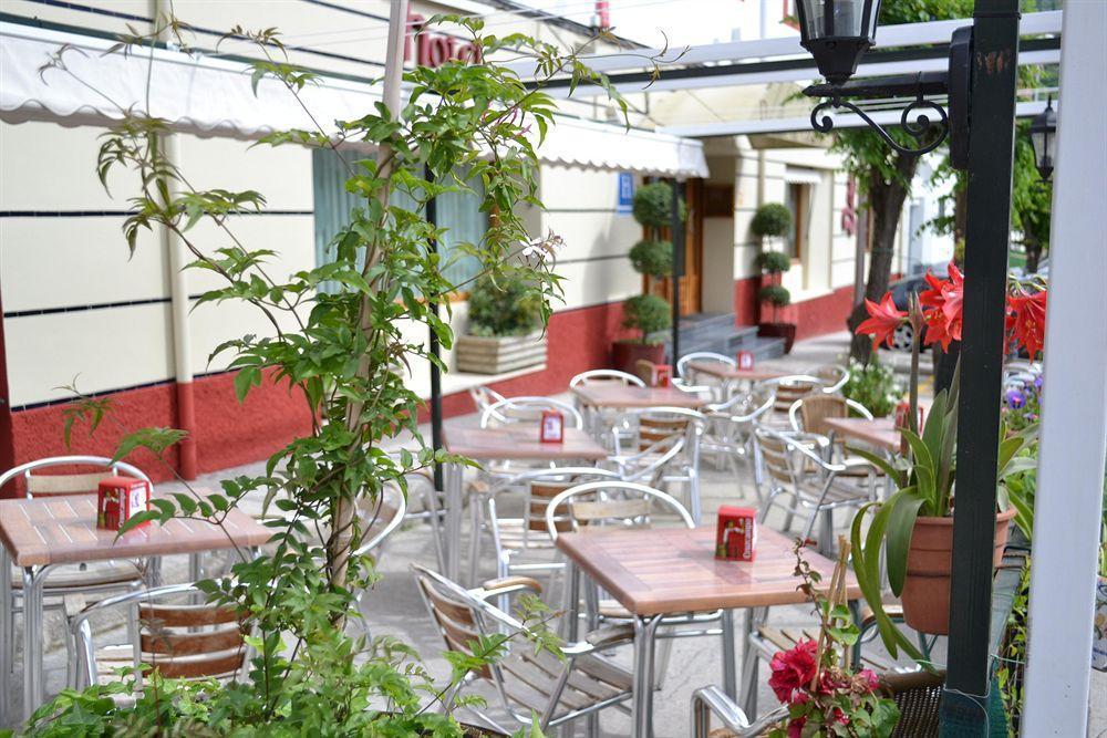 Hotel Puerta De Казорла Екстериор снимка